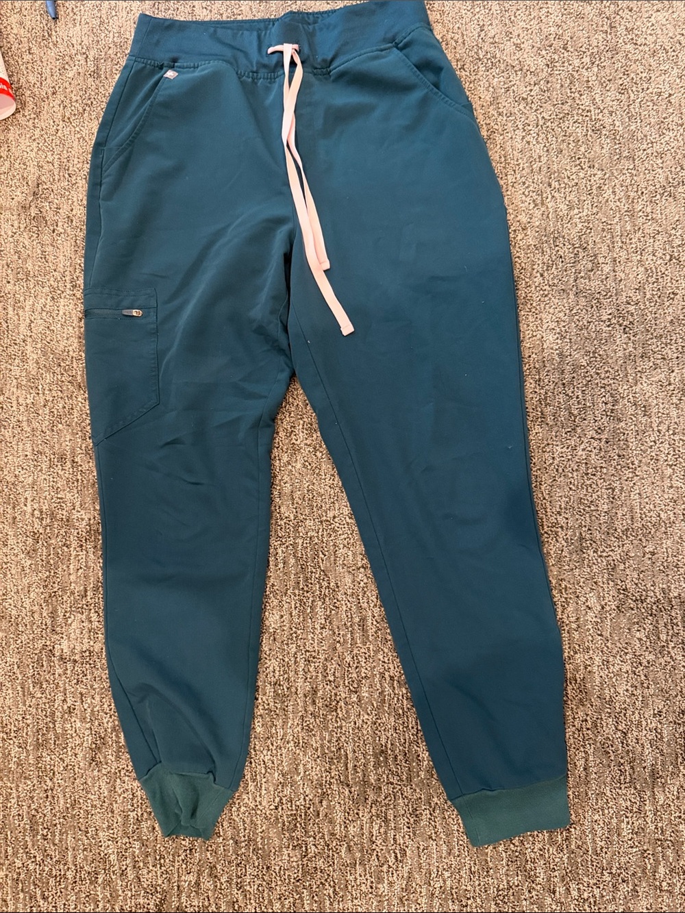 Women’s figs joggers